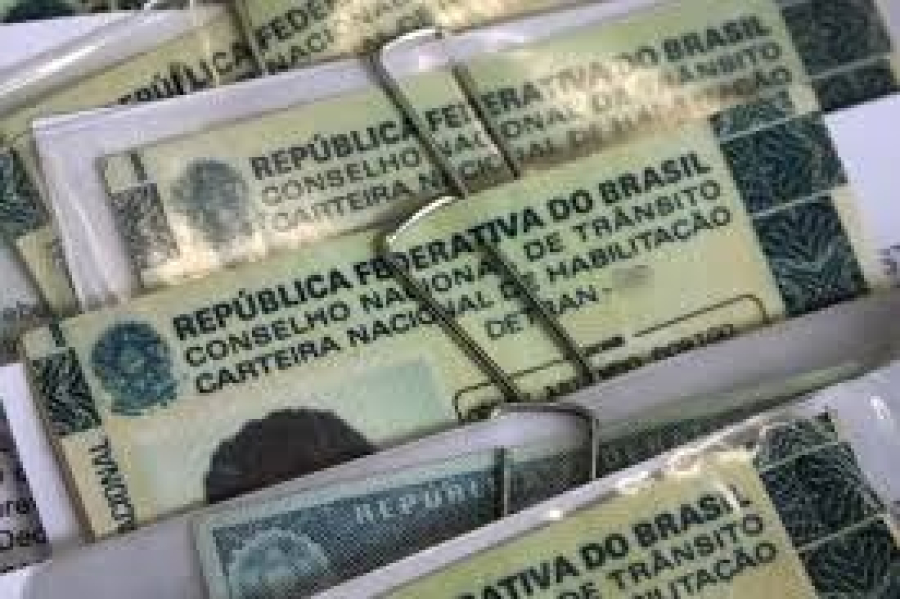 Habilitação Provisória: O Manual Não-Oficial Para Sobreviver ao Primeiro Ano Sem Entregar Sua Carteira de Volta ao Detran