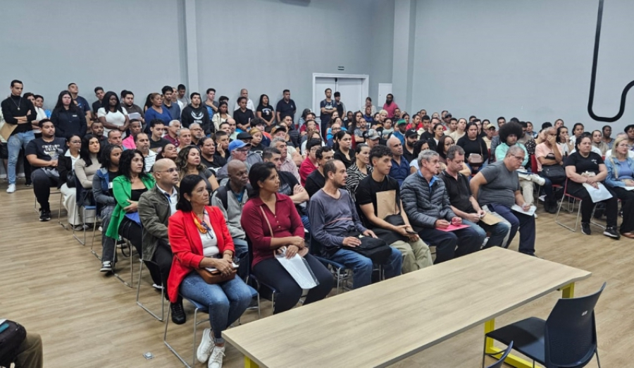 Mutirão de Empregos bate recorde de candidatos e mais de 200 pessoas são empregadas em um dia