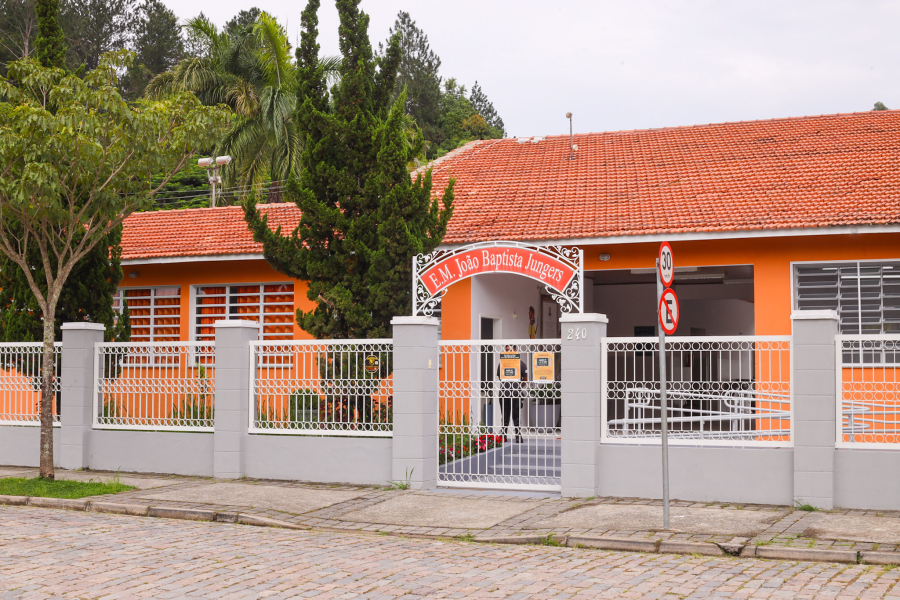 Prefeitura de Guararema prepara escolas municipais para o início do ano letivo