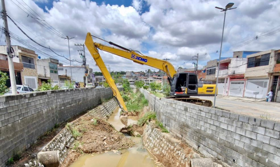Em 3 meses, Serviços Urbanos de Itaquá retira 40 mil metros cúbicos de material de rios e córregos