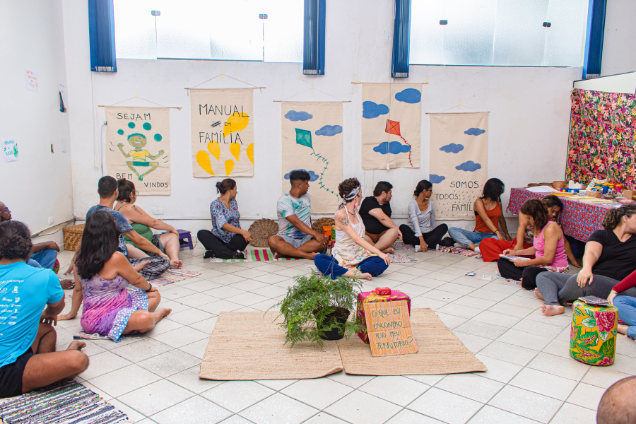 Creas promove rodas de conversa sobre vivências e direitos das mulheres