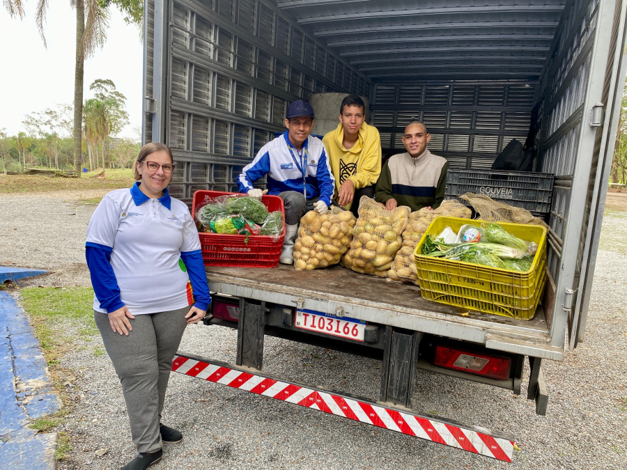 Itaquá distribui mais de 12 toneladas de alimentos a famílias em situação de vulnerabilidade