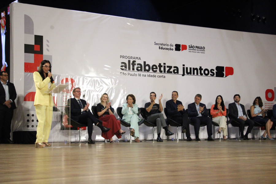 Itaquá conquista prêmio de Excelência Educacional no Alfabetiza Juntos SP