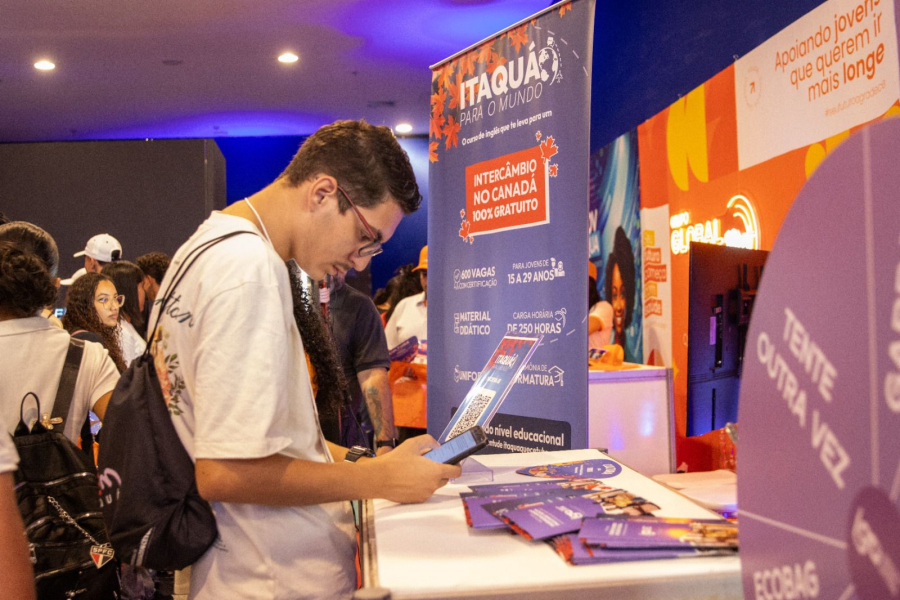 Itaquá lança programa ‘Itaquá para o Mundo’ com curso de inglês gratuito e intercâmbio no Canadá