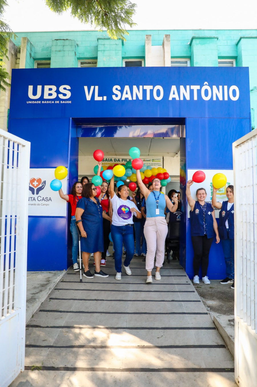 Caminhada marca início das ações do Abril Azul em Ferraz de Vasconcelos