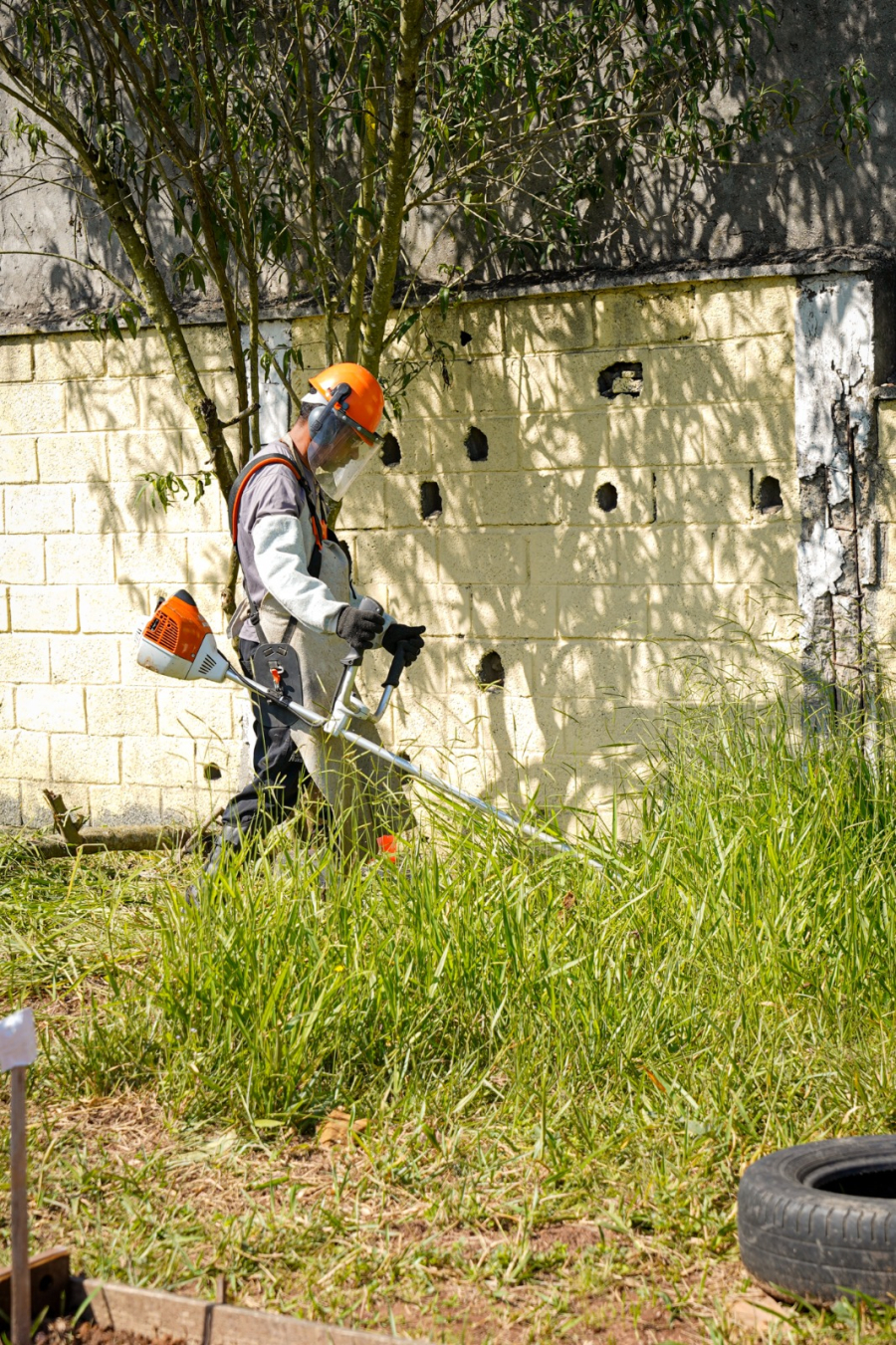 Prefeitura intensifica ações de limpeza e revitalização em escolas municipais