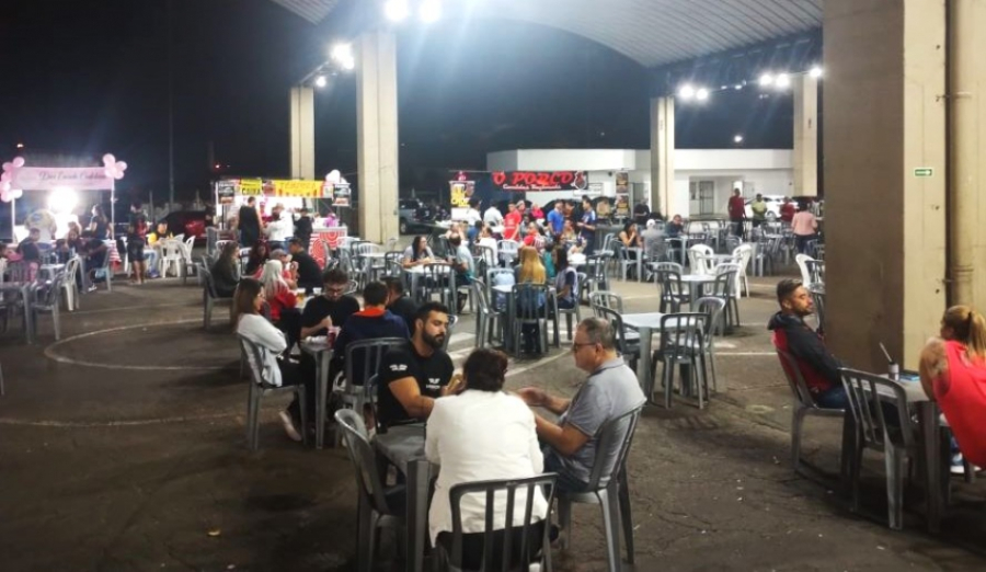 Feira Noturna de Braz Cubas celebra 13 anos com programação especial nesta quinta-feira (09/04)