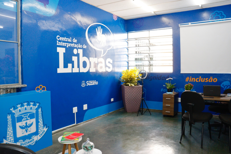 No Dia da Libras, Suzano comemora 1,8 mil atendimentos para deficientes auditivos em três anos