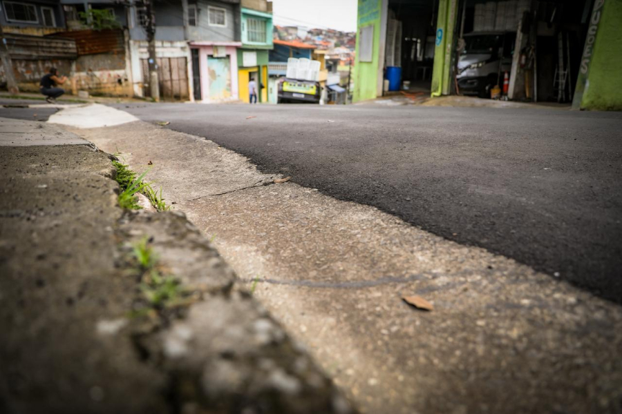 Prefeitura avança com obras na Rua Djalma Lírio do Nascimento, na Vila Arbame