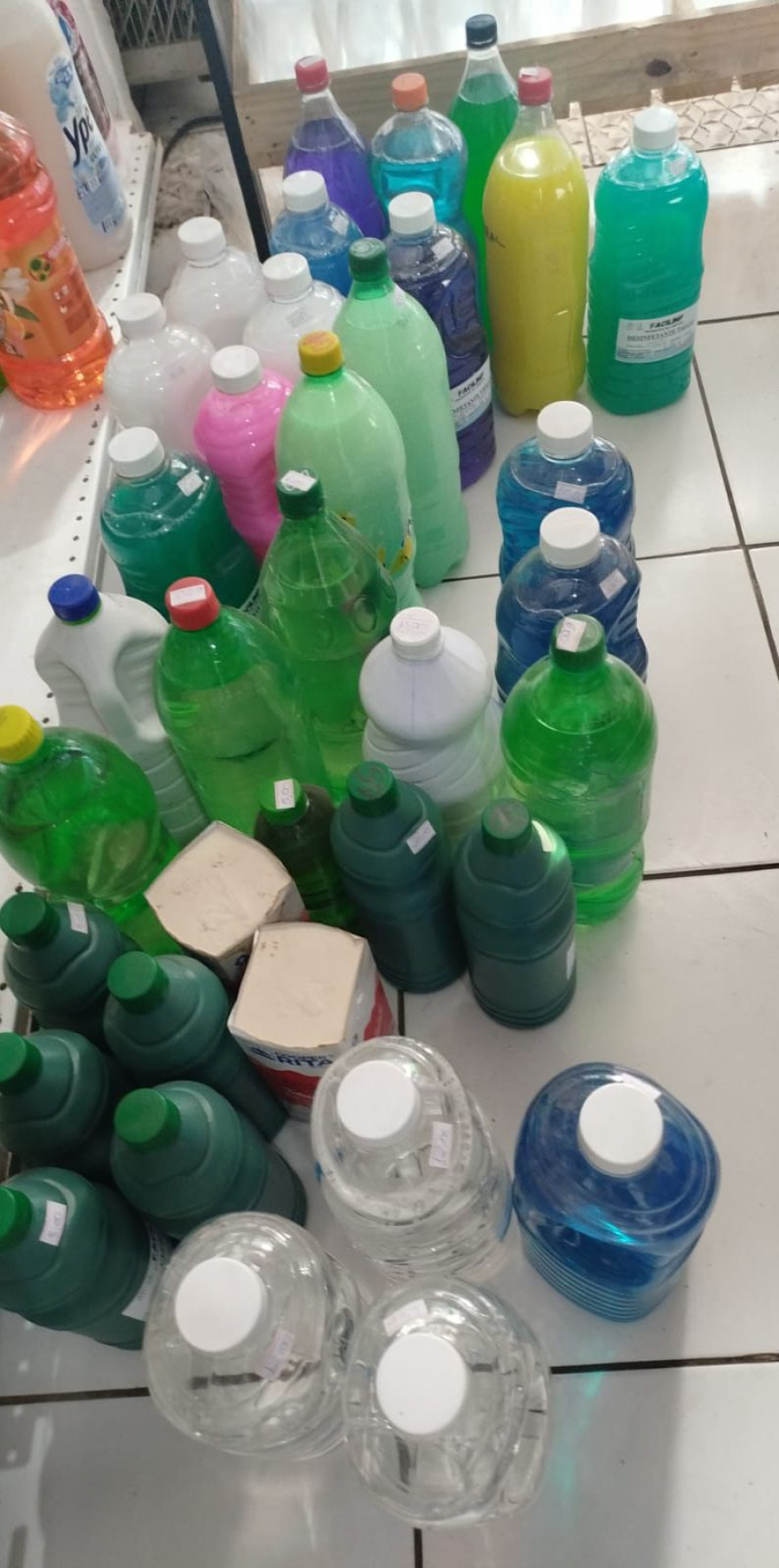 Vigilância Sanitária de Santa Isabel intensifica fiscalização e alerta sobre produtos de limpeza em garrafas PET