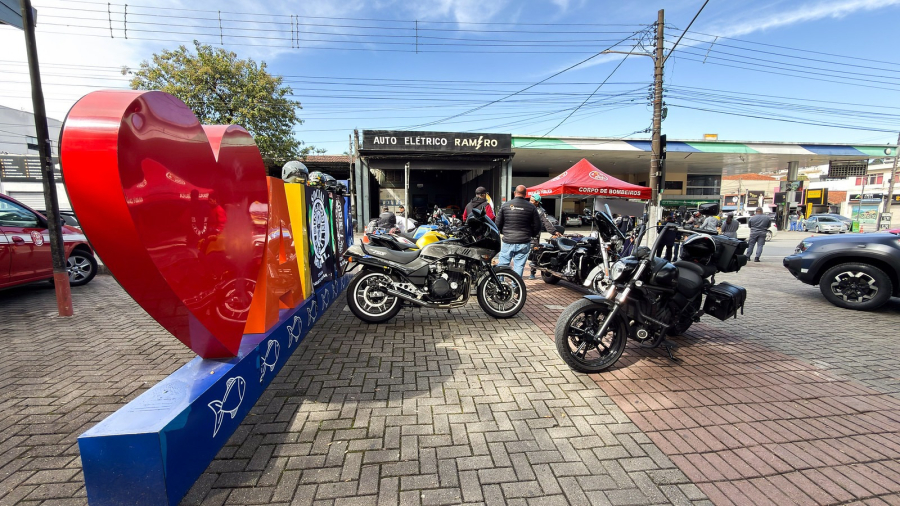MAIO AMARELO: AÇÃO DE CONSCIENTIZAÇÃO PARA MOTOCICLISTAS E MOTORISTAS É REALIZADA NA AVENIDA AMAZONAS