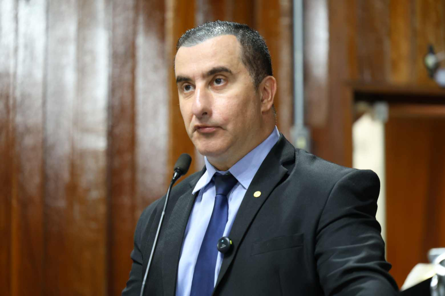 Vereadores aprovam política de incentivo a telhados brancos para economia de energia