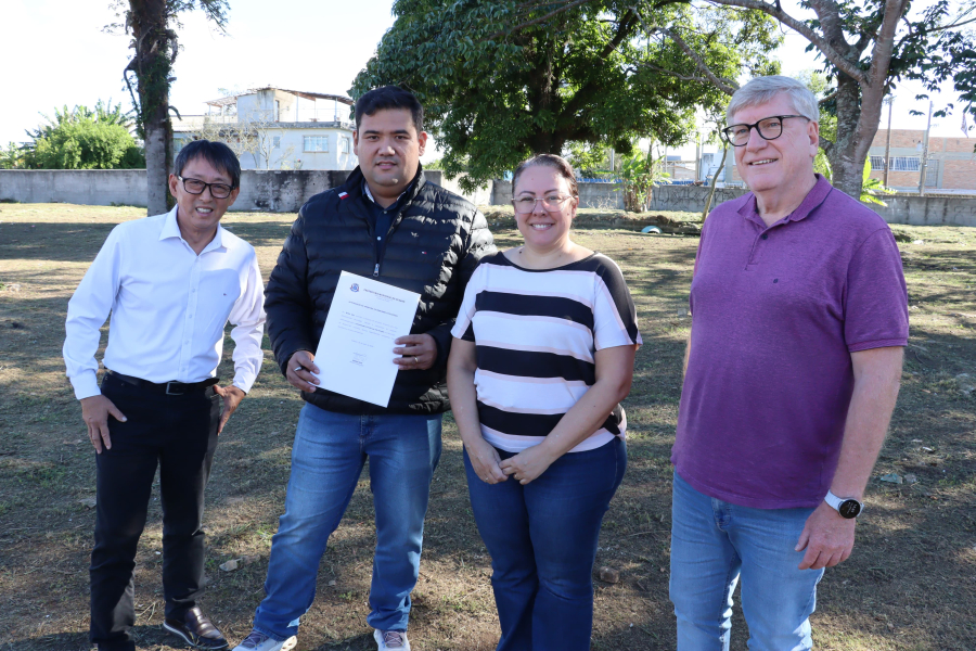 Prefeito anuncia abertura de licitação para construção de escola na Vila Urupês