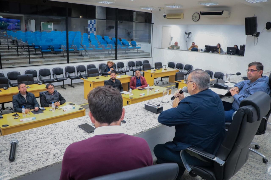 Durante audiência pública, secretário destaca aprovação por vereadores de Suzano de projeto que permite recolhimento de veículos abandonados nas ruas pela Secretaria de Transporte e Mobilidade Urbana