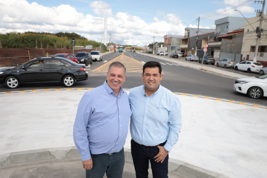 Avenida Senador Roberto Simonsen ganha rotatória e novo semáforo