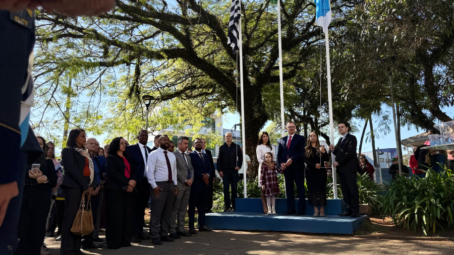ARUJÁ CELEBRA 174 ANOS COM TRADICIONAL ATO CÍVICO