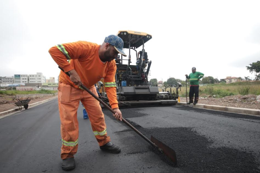 Suzano avança com pavimentação em andamento em 17 vias públicas