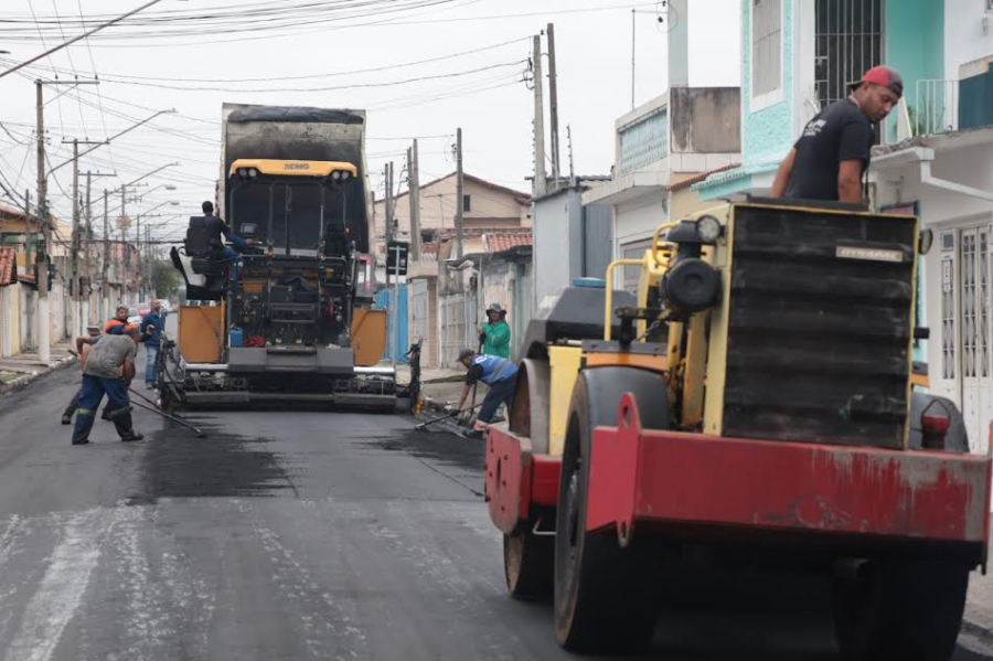 Suzano avança com pavimentação em andamento em 17 vias públicas