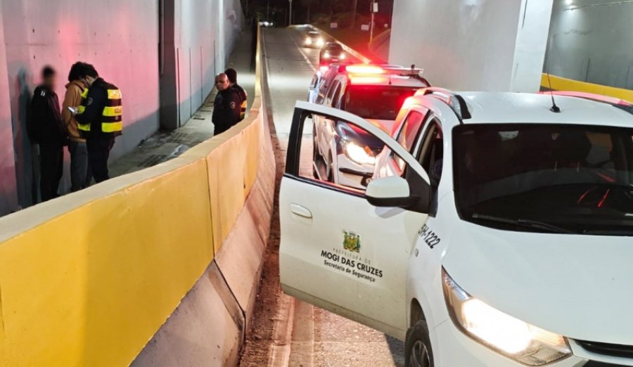 Pichadores são flagrados por câmera do Smart Mogi na região do Shangai e multados em R$ 24,5 mil
