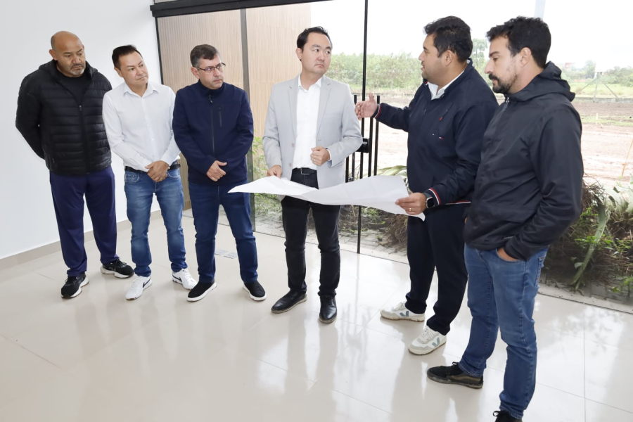 Prefeito apresenta obras do Centro de Bem-Estar Animal a vereadores