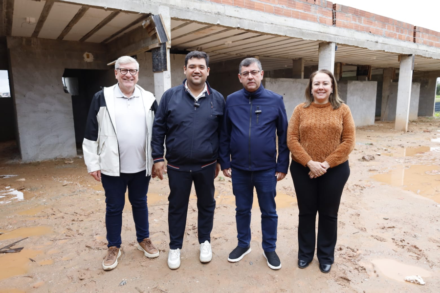Construção do Centro de Apoio à Criança com Deficiência passa por visita técnica