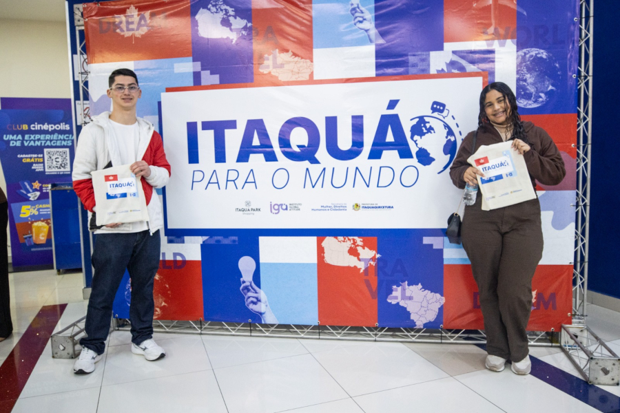 ’Itaquá para o Mundo’ reúne 200 jovens em aula inaugural e apresenta equipes dos polos de ensino