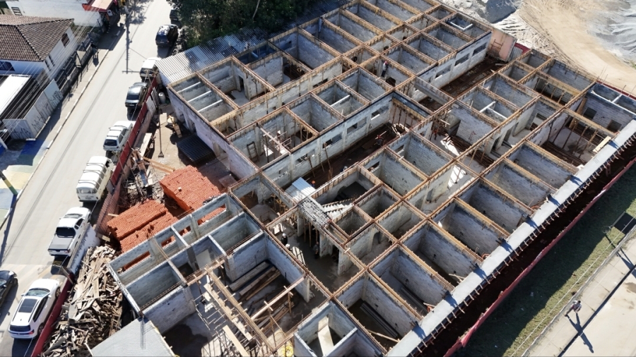 Obras da UPA de Palmeiras estão na etapa de concretagem de laje com 35% de execução