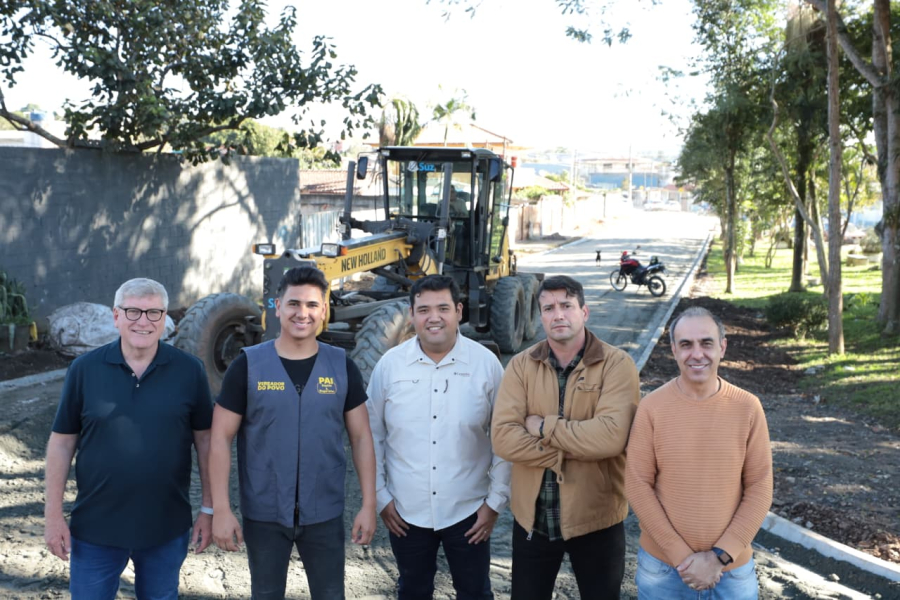 Obras no Jardim Amazonas e Vila Real Santista avançam com implantação de guias e sarjetas