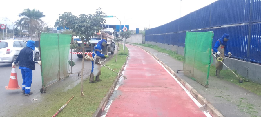 Secretaria de Serviços Públicos realiza zeladoria em diversos cantos da cidade