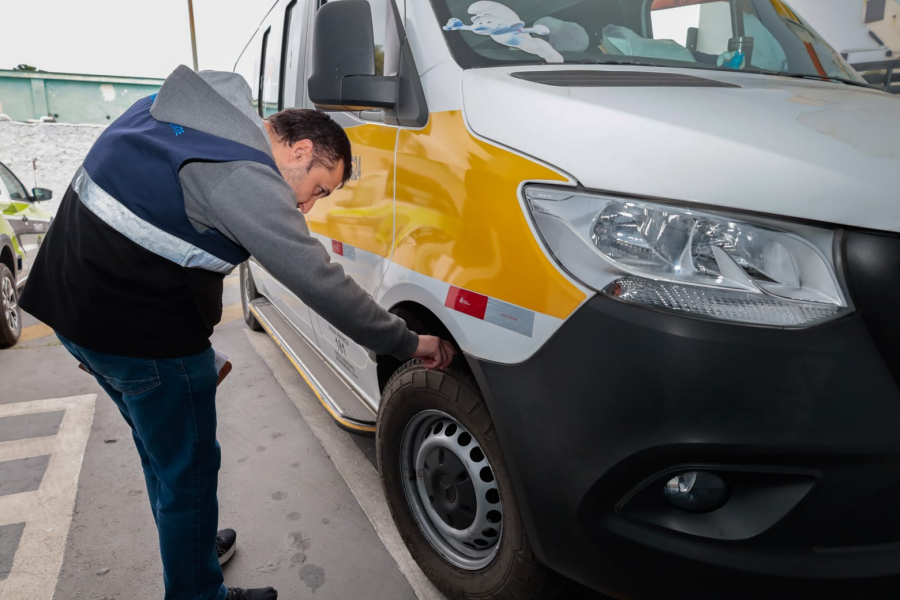 Transporte realiza vistoria em veículos que conduzem cerca de 20 mil alunos diariamente