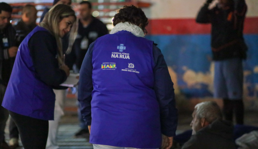 Serviço médico itinerante amplia horário de atendimento a pessoas em situação de rua nos dias mais frios