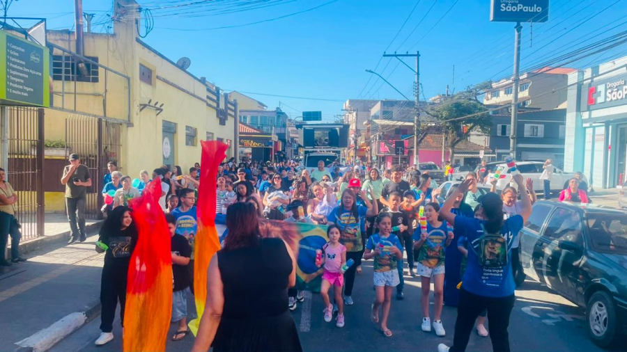 Marcha para Jesus reúne cerca de 900 pessoas em Santa Isabel
