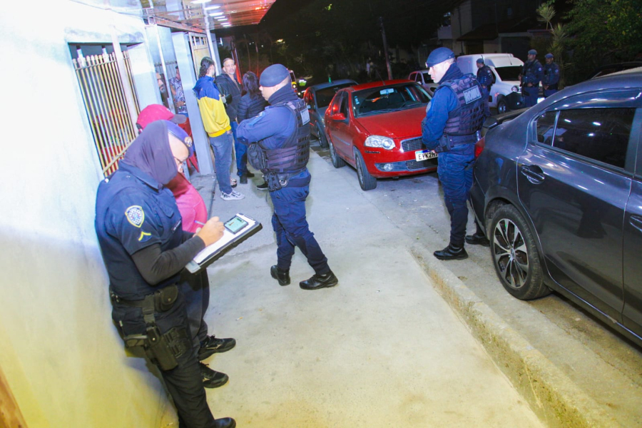 Operação ‘Cidade e Ordem’ interdita bar por descumprimento da lei antifumo no Boa Vista