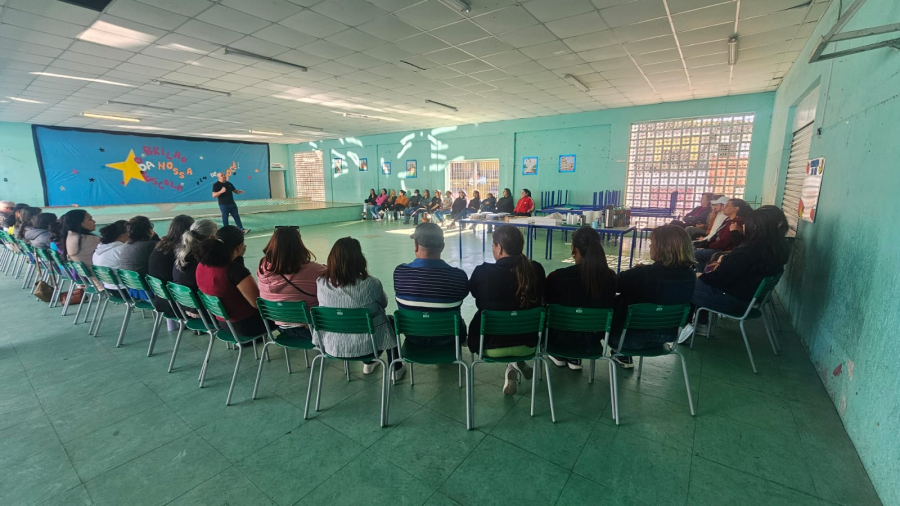 PROFISSIONAIS DA MERENDA ESCOLAR PARTICIPAM DE CAPACITAÇÃO E  ENCONTRO DE INTEGRAÇÃO