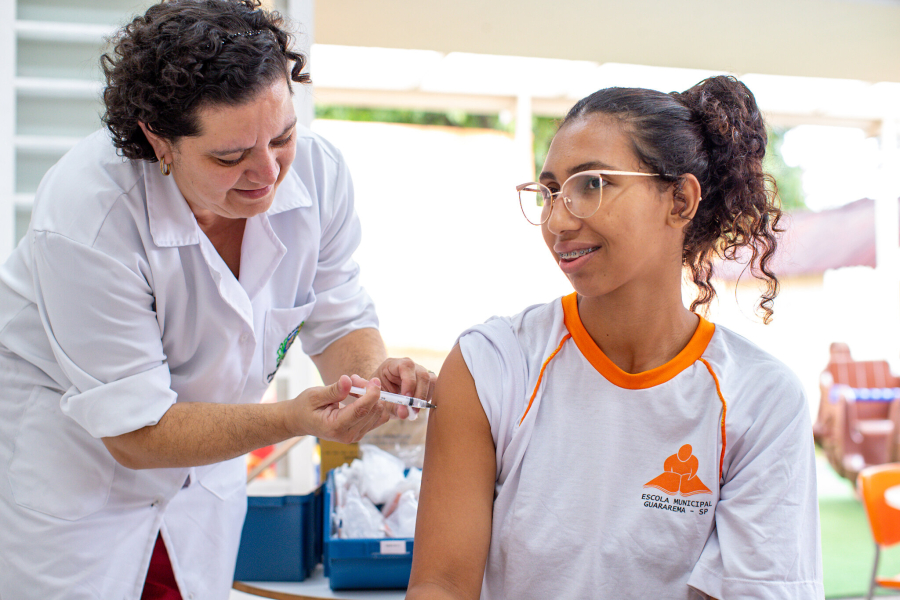 Prefeitura de Guararema mantém vacinação contra a dengue para crianças e adolescentes
