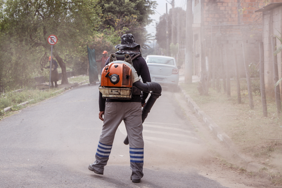 Prefeitura de Guararema realiza serviços de zeladoria em diversos bairros