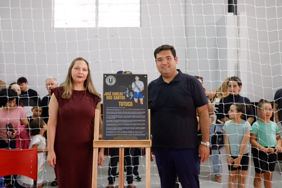 Prefeito acompanha inauguração da reforma do Clube Urupês
