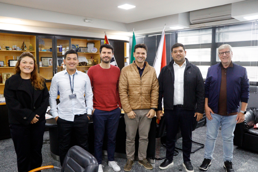 Prefeito assina parceria com EDP para projeto de eficiência energética em unidades de saúde