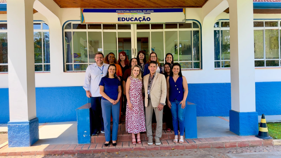 Arujá recebe representantes da Educação Estadual para análise de indicadores e fortalecimento da alfabetização
