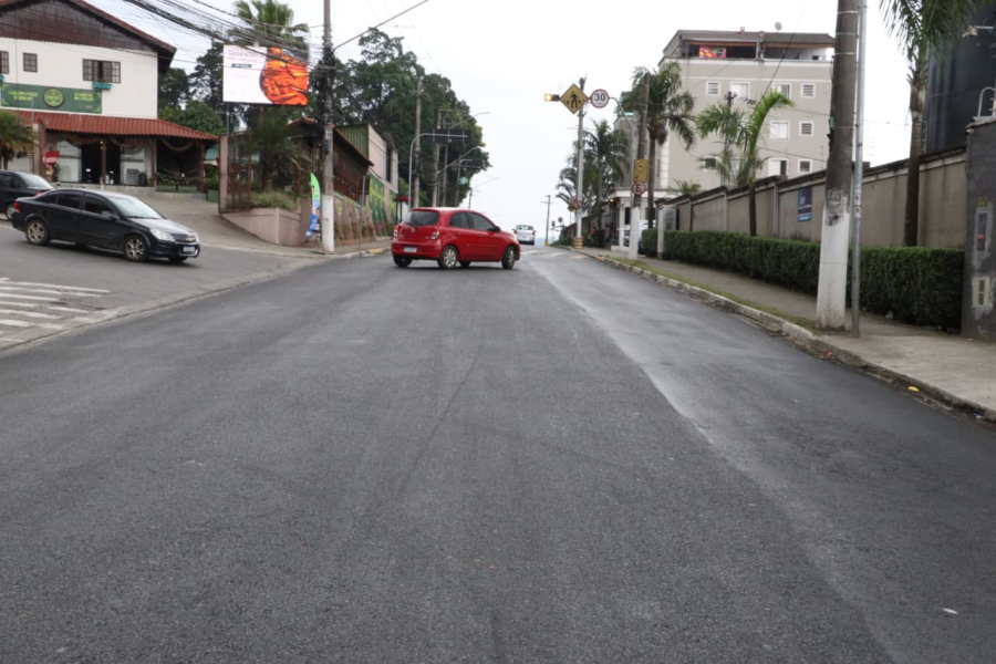 Obras de requalificação da rua Regina Cabalau Mendonça entram na reta final