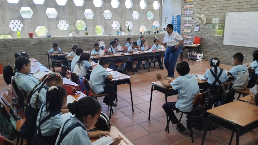 Itaquá participa de imersão internacional sobre alfabetização na Colômbia